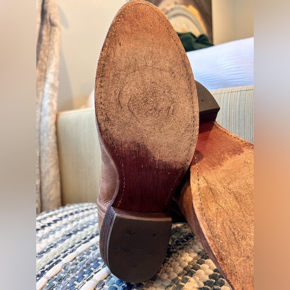 Justin Boots Cowboy Boots Tan Brown size 9 1/2 width D style 210 EUC - Picture 7 of 13